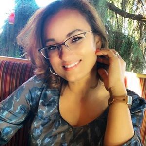 Meet your Posher, Esther